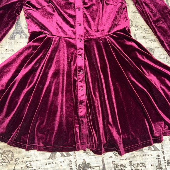 Fashion Nova NWT! Red Wine Phoebe Velvet Shirt Dress Size M - Picture 5 of 13